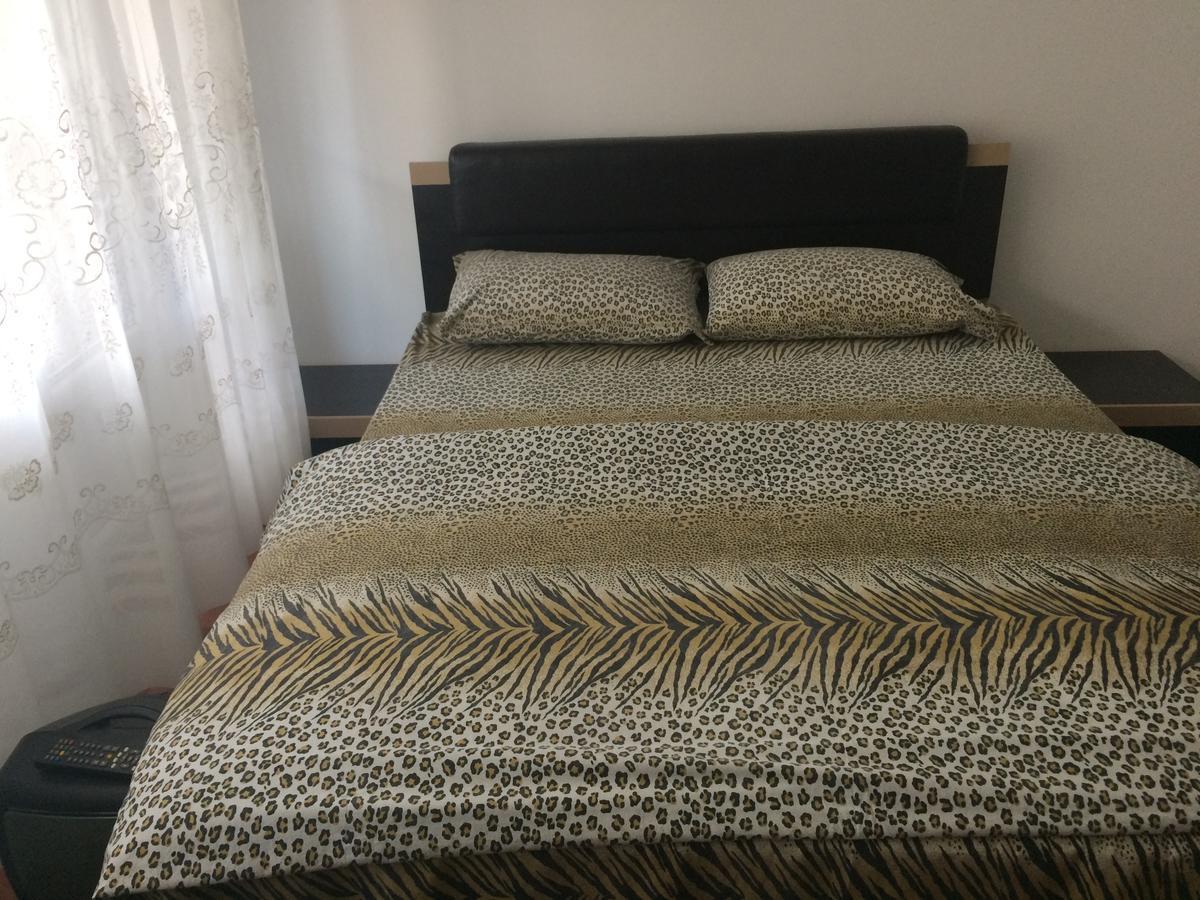 Voxx Apartment Orşova Extérieur photo